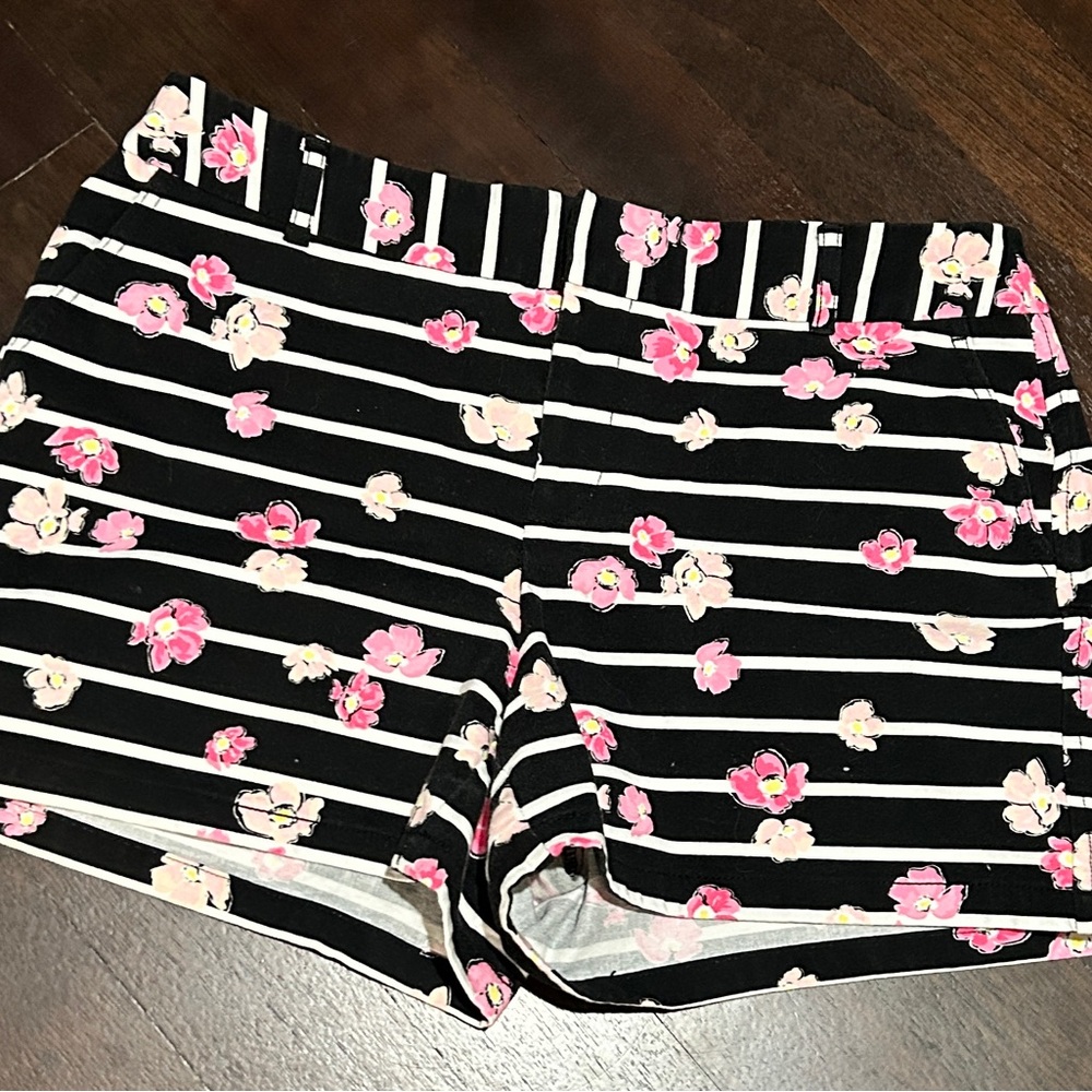 ELLE pink and black shorts. Size 8